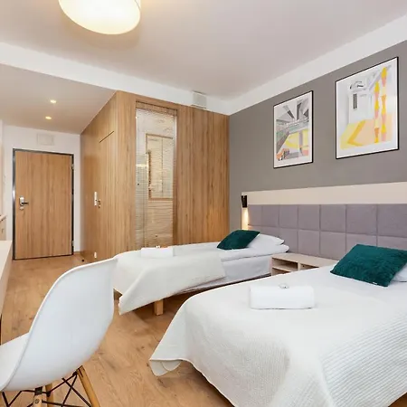 Wolska With Parking By Renters