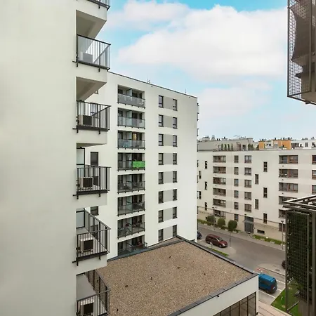 Wolska With Parking By Renters