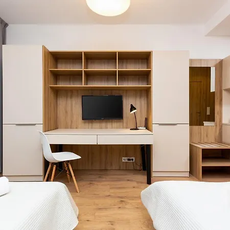 Wolska With Parking By Renters Appartement